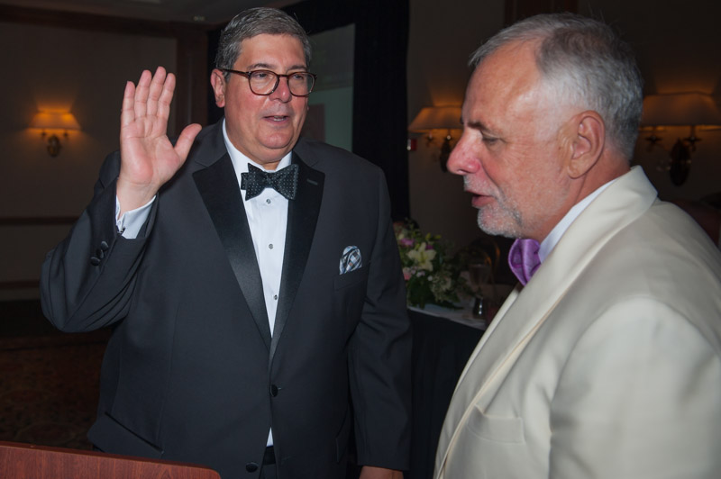 Richard D. Felice is sworn-in as the 138th ISBA President by Illinois Supreme Court Justice Robert Thomas.